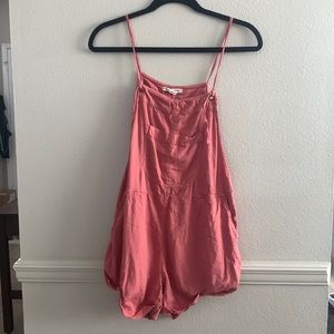 Pink billabong romper five pockets!